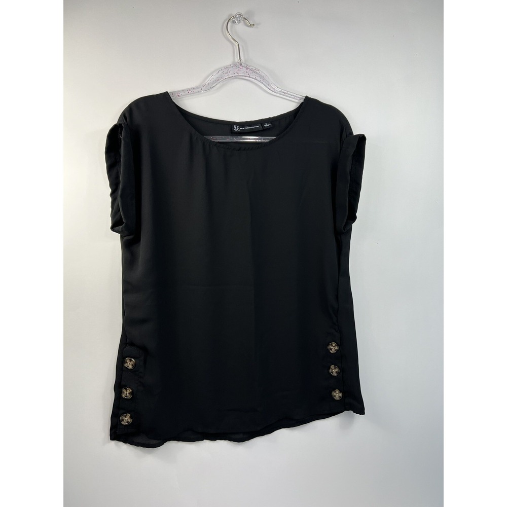 New York & Company Blouse Size S Black‎ Cap Sleeve 3 Buttons at Sides Scoop Neck